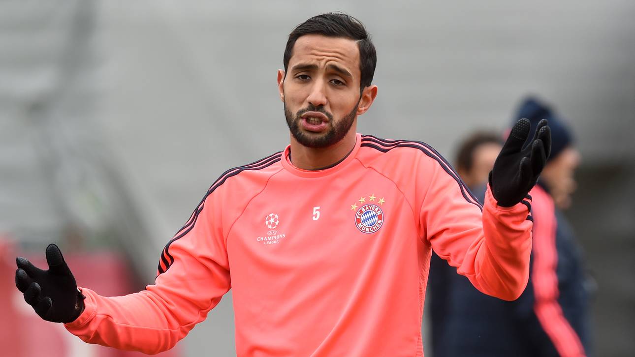 Benatia flirtet mit alter Liebe