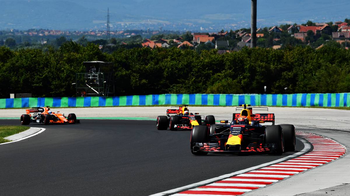 Der Kurs ist mit 14 Kurven auf 4,381 Kilometern sehr eng und ermöglicht kaum Überholmanöver