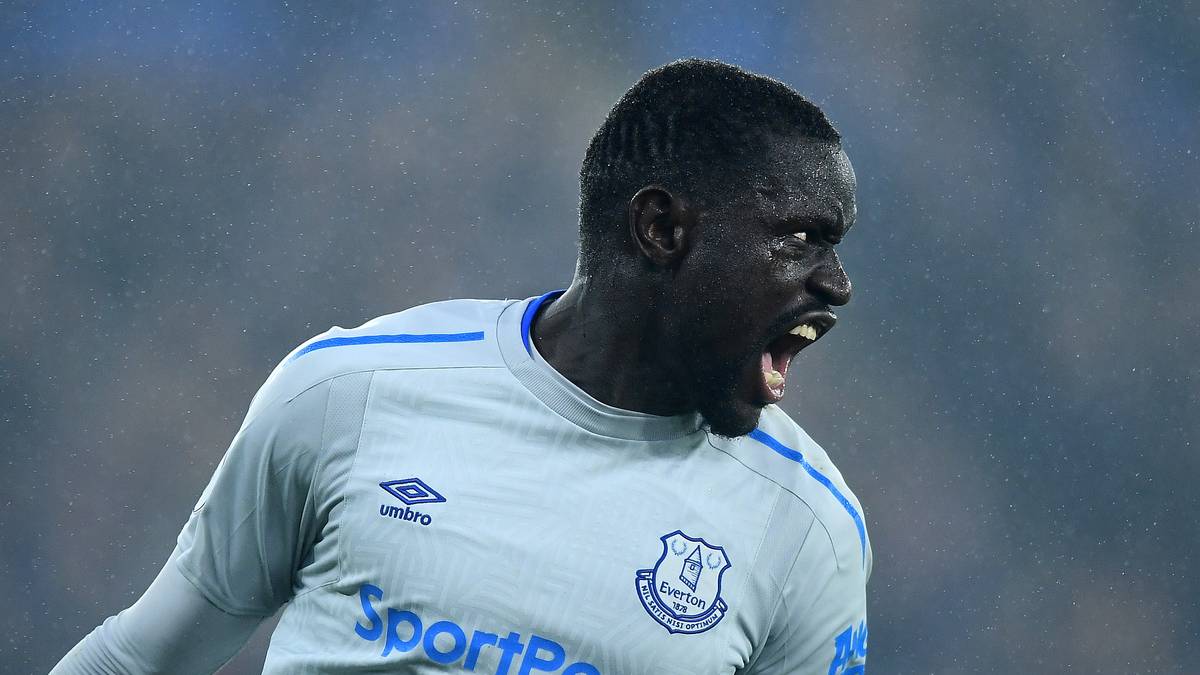 Oumar Niasse vom FC Everton droht eine Sperre wegen einer Schwalbe