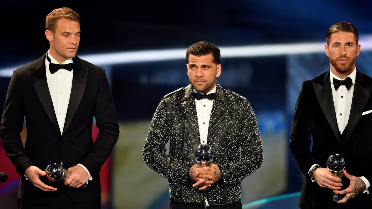 Alves kritisiert Barca-Abwesenheit