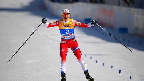 Therese Johaug hat ihre erste Goldmedaille bei der WM in Seefeld gewonnen