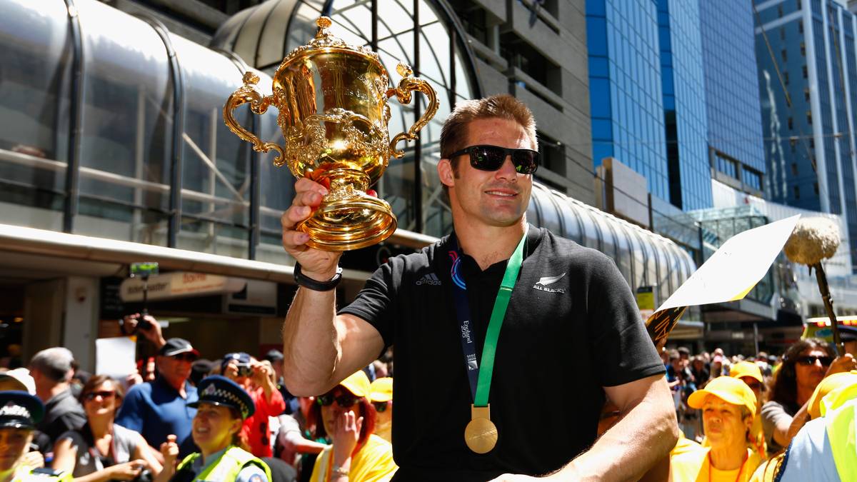Der wohl größte Star des Sports ist Richie McCaw. Er ist mit 148 Länderspielen für Neuseeland Weltrekordhalter und wurde mit den All Blacks 2011 und 2015 Weltmeister