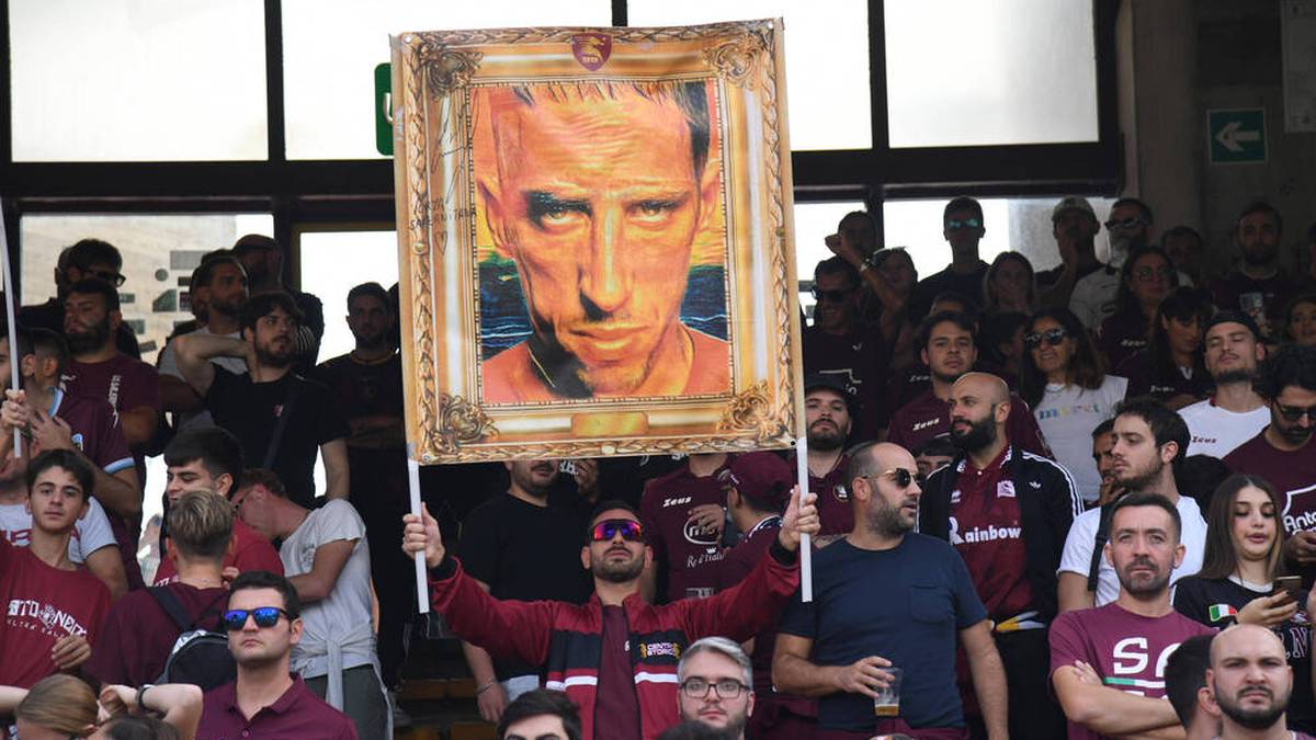 Die Salernitana-Fans bereiteten Ribéry einen würdigen Abschied