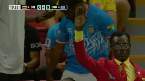 "Lumumba Vea" zog bereits beim Afrika-Cup die Blicke auf sich. Nun durfte Kongos Edelfan auch bei der WM endlich sein Team im Stadion anfeuern.