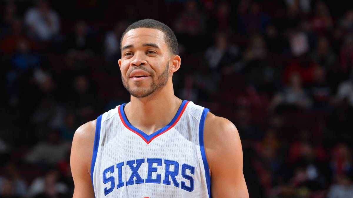 Für Aufsehen sorgt der talentierte, aber für seinen fehlenden Basketball-IQ berüchtigte Center, in den vergangenen Jahren meist mit unerklärlichen Pannen, die ihn zum Dauergast in Shaquille O'Neals Pannenshow "Shaqtin a fool" machen. In seiner letzten vollen Spielzeit 2012/13 sammelt der verletzungsanfälle McGee im Schnitt 9,1 Punkte, 4,8 Rebounds und 2,0 Blocks