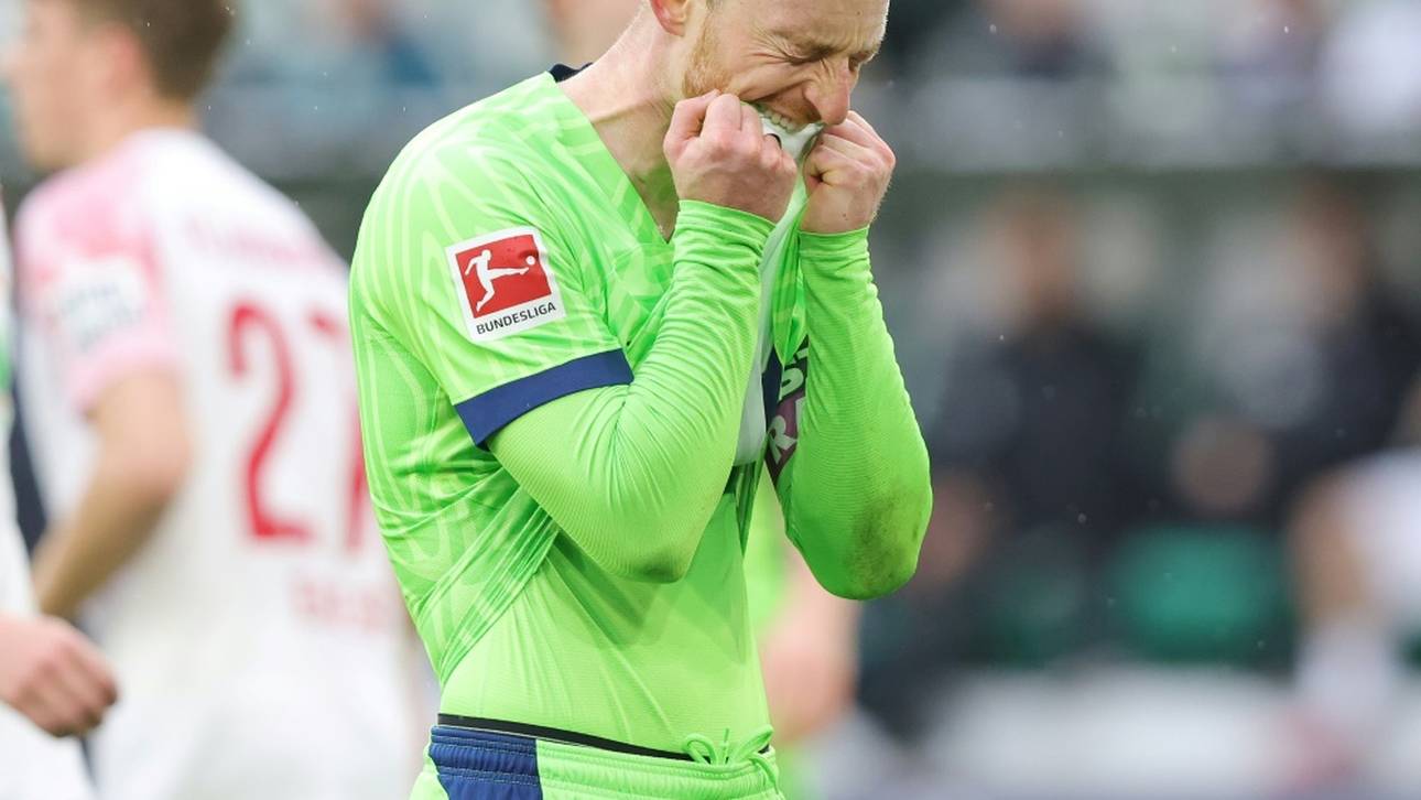 Arnolds Tag zum Vergessen: Wolfsburg rettet einen Punkt