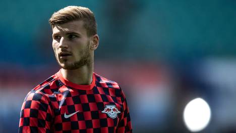 Dass Timo Werner nach seinem Wechsel zu Chelsea nicht mehr für RB Leipzig in der Finalrunde der Champions League im August spielt, sorgt in manchen Teilen der Branche für Unverständnis. Nun erklärt sein Berater Karl-Heinz Förster die Hintergründe und reagiert damit auch auf Kritik am Nationalspieler. 