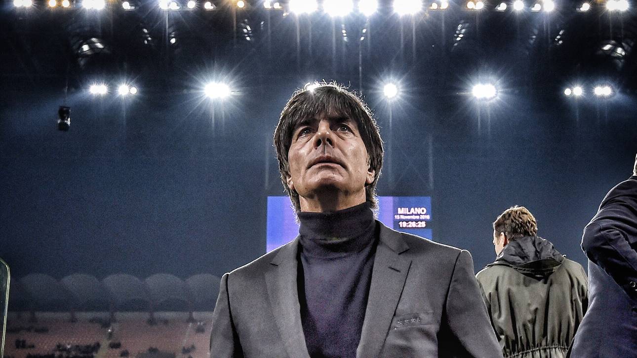 Löw besucht Barcelonas Training