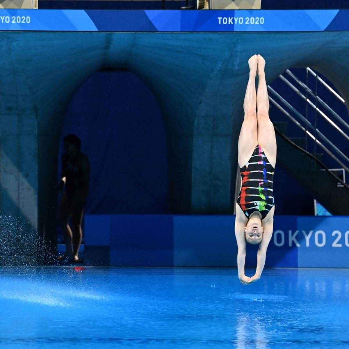 Die Wasserspringerinnen Tina Punzel und Lena Hentschel haben bei der WM in Budapest ohne Probleme den Vorkampf vom 3-m-Brett überstanden.