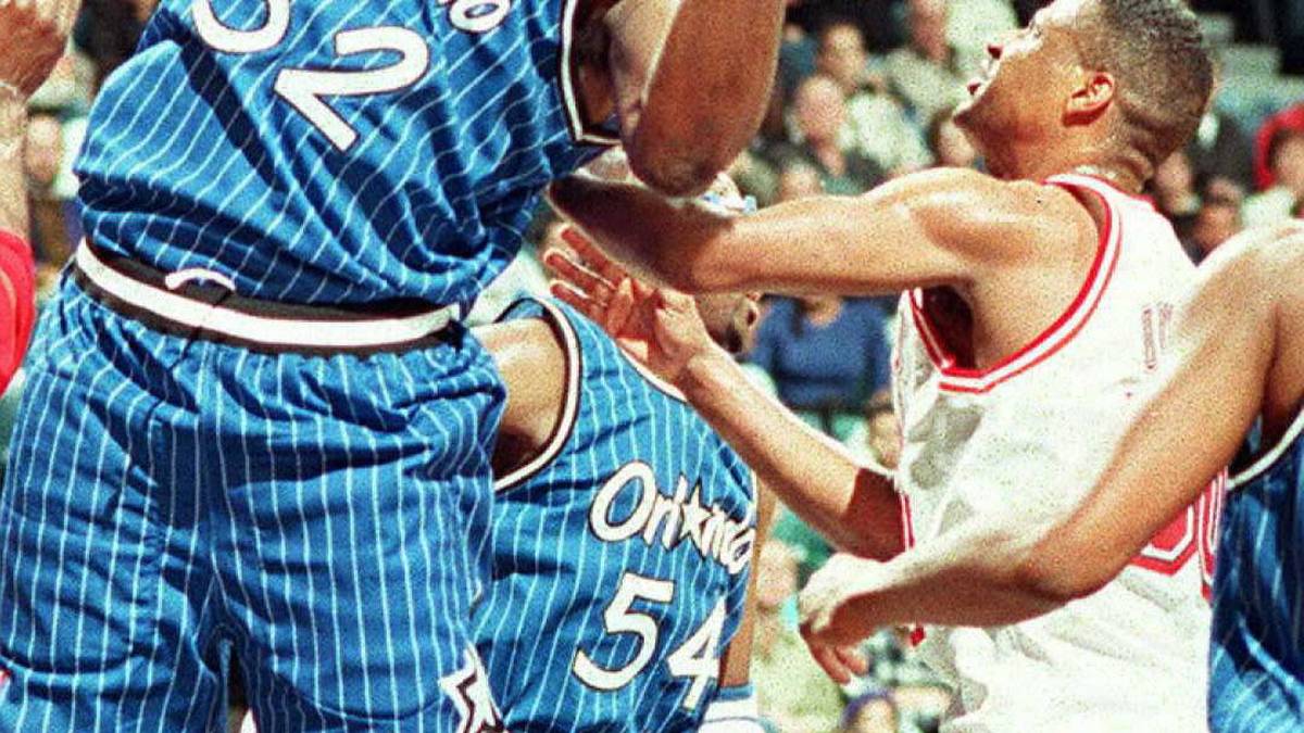 PLATZ 7: Ein gewisser O'Neal erschüttert die Basketball-Welt durch seine Team-Wechsel gleich mehrfach. Als Top-Pick der Orlando Magic reift "Diesel" zu einem der dominantesten Center der NBA