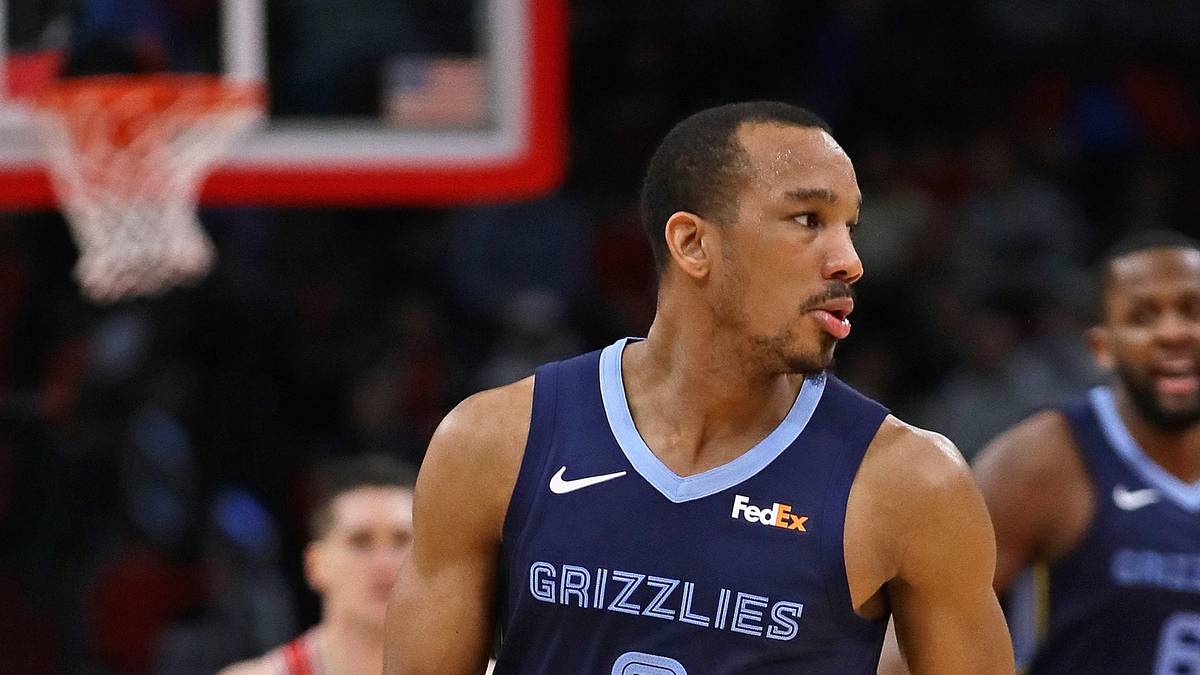 AVERY BRADLEY: LeBrons Defensiv-Aufgaben (lies: den Point Guard des Gegners) wird jemand anders übernehmen müssen. Zu diesem Zweck haben die Lakers auf dem Transfermarkt zugegriffen - und sich Kettenhund Bradley gesichert