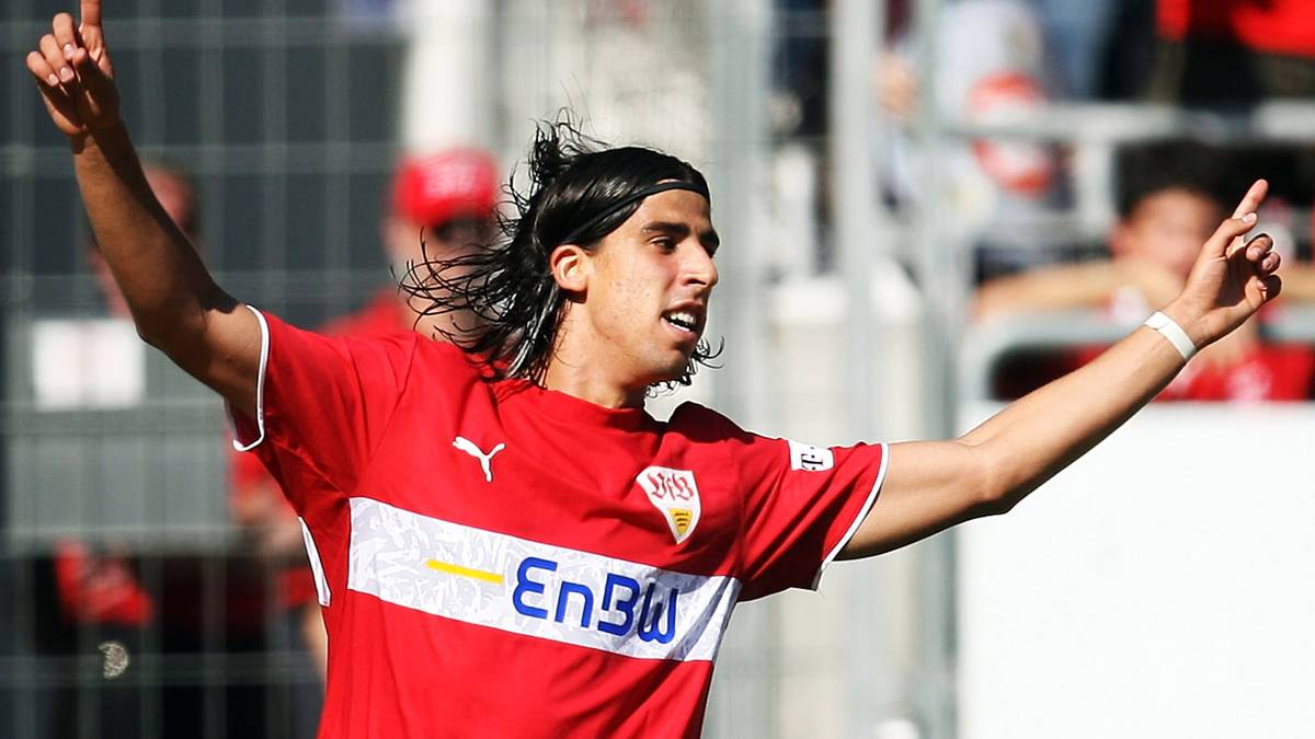 Sami Khedira köpfte den VfB gegen Cottbus zum 2:1-Sieg. Die Mannschaft von Armin Veh mit den jungen Mario Gomez, Andreas Beck, Serdar Tasci und Timo Hildebrand feierte sensationell die Meisterschaft