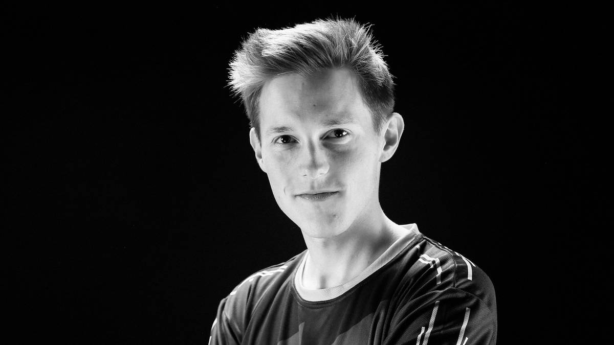 Platz 57- Marius "Prohunter" Franz (PS4/911 Punkte): Der Dortmunder schaffte es bereits im FUT Champions Cup, dem LQE January und dem eClub Worldcup jeweils in die Top 10