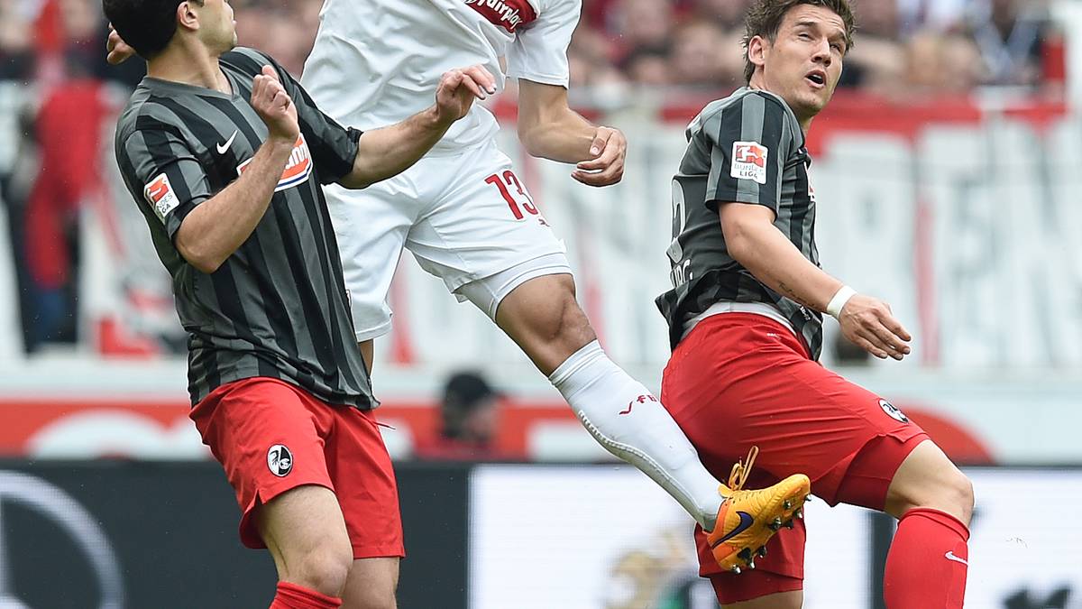 In Stuttgart ist das Spiel in der Anfangsphase umkämpft - jedoch mit Vorteilen für die Gastgeber