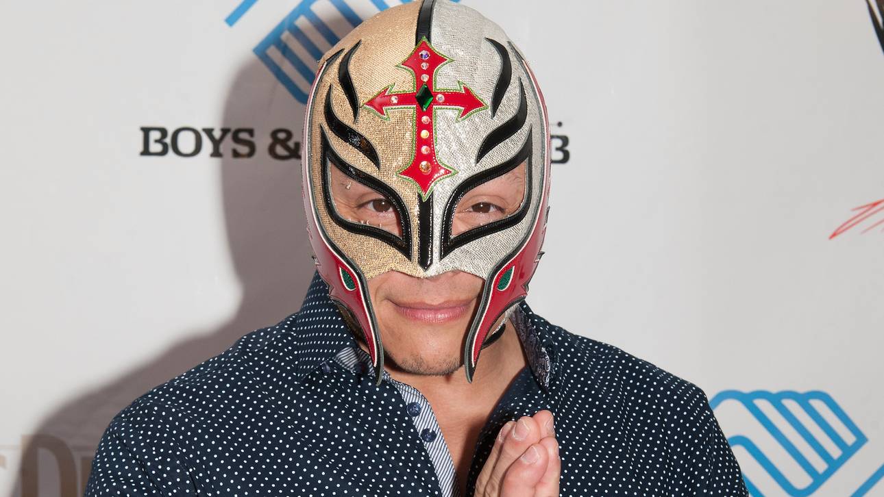 WWE's 2014 SuperStars For Kids