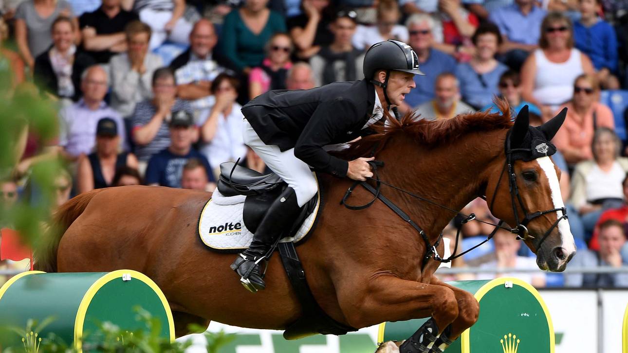 Springreiter starten durchwachsen