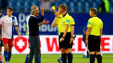 2. Bundesliga: Robert Dutt vom VfL Bochum wütet wegen Gelber Karte