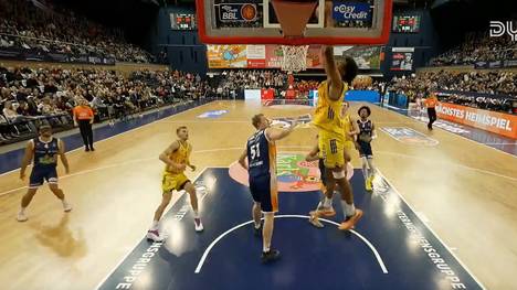Die BBL-Highlights der Partie Rostock Seawolves - Alba Berlin im Video.