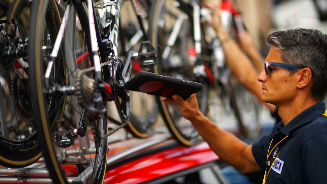 Radfahrer mit Hilfsmotor erwischt