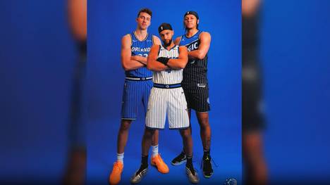 In Anlehnung an die erfolgreichen 90er-Jahre stellen die Orlando Magic ihren neuen Look vor. Neues Logo und neue Trikots, gibt es für das NBA-Franchise aus Florida. mittendrin: Der deutsche Superstar Franz Wagner