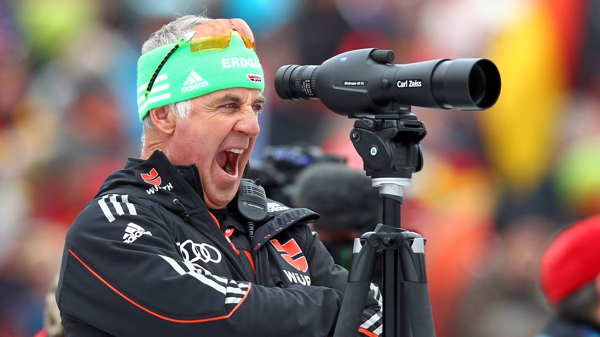 Fischer ist eine Legende im deutschen Biathlon-Sport, brachte als Stützpunkttrainer in Ruhpolding zahlreiche Superstars groß raus und stand auch für den Nationalkader am Fernrohr, vornehmlich aber an der Strecke als Einpeitscher
