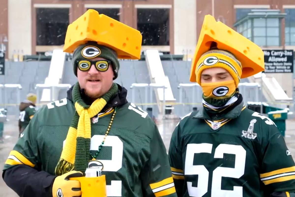 Aaron Rodgers stand zuletzt im Rampenlicht, jedoch nicht aufgrund seiner sportlichen Leistungen, sondern wegen seiner kontroversen Aussagen zur Corona-Impfung. Die Fans sind geteilter Meinung.