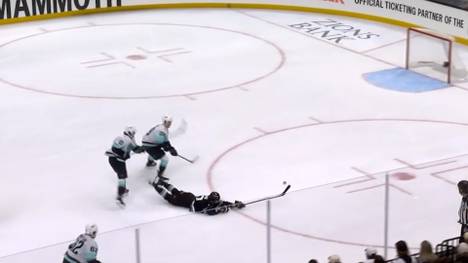 Deutsches Duell in der NHL: Utahs JJ Peterka empfängt Philipp Grubauer und dessen Seattle Kraken. In einem spannenden Duell ist es ausgerechnet Peterka, der artistisch den Deckel draufmacht.