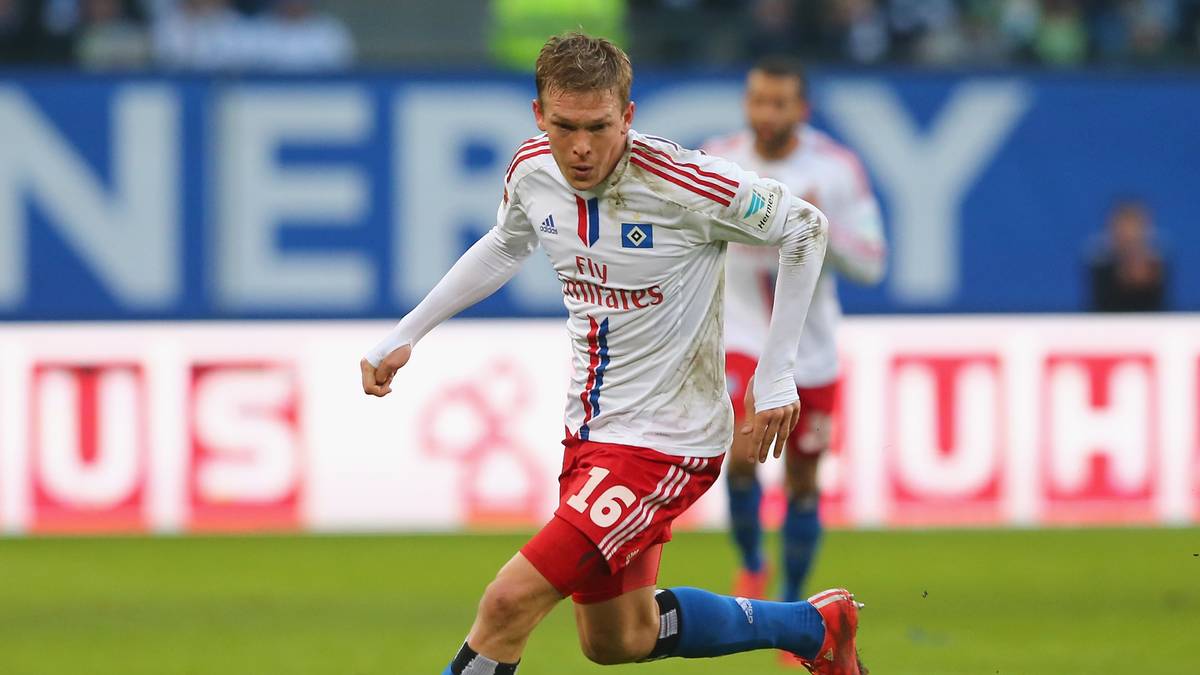 Der 24-Jährige erfüllt die Erwartungen kaum, erzielt nur 17 Tore in 77 Spielen und wird im ersten Halbjahr 2014 an Hannover 96 ausgeliehen. Im Sommer 2016 sichert sich schließlich der 1. FC Köln zum Nulltarif die Dienste des Offensivspielers