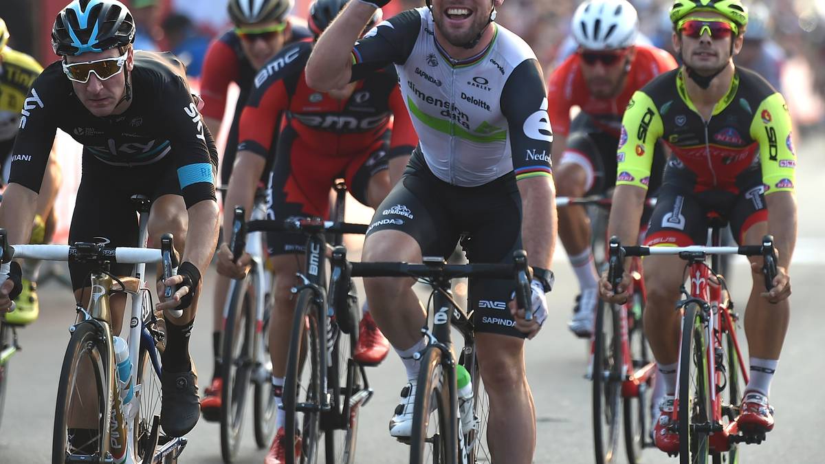 Profikollegen kritisieren während seiner gesamten Karriere seine Sprints als zu hart oder manchmal auch dreckig. Nachdem er bei der Tour de Suisse 2010 einen Massensturz verursacht, demonnstriert am folgenden Tag für zwei Minuten gegen den Briten. Im vergangenen Jahr verpasst er bei der Dubai Tour Grzegorz Stepniak im Sprintfinale einen Kopfstoß