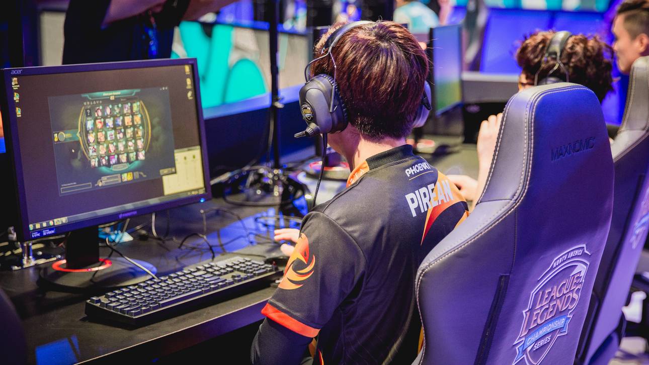 Nerfs und Buffs für 24 Champions