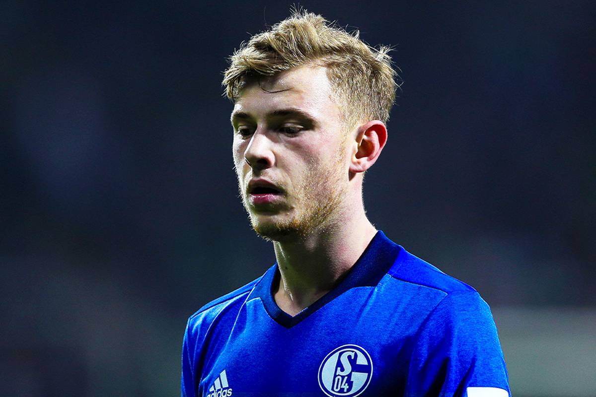 Was macht eigentlich Max Meyer? Er galt als eines der größten Talente des FC Schalke und wurde von seinem Berater als „Weltklasse-Spieler“ bezeichnet, konnte diesem Label aber nie wirklich gerecht werden. Das macht er heute.