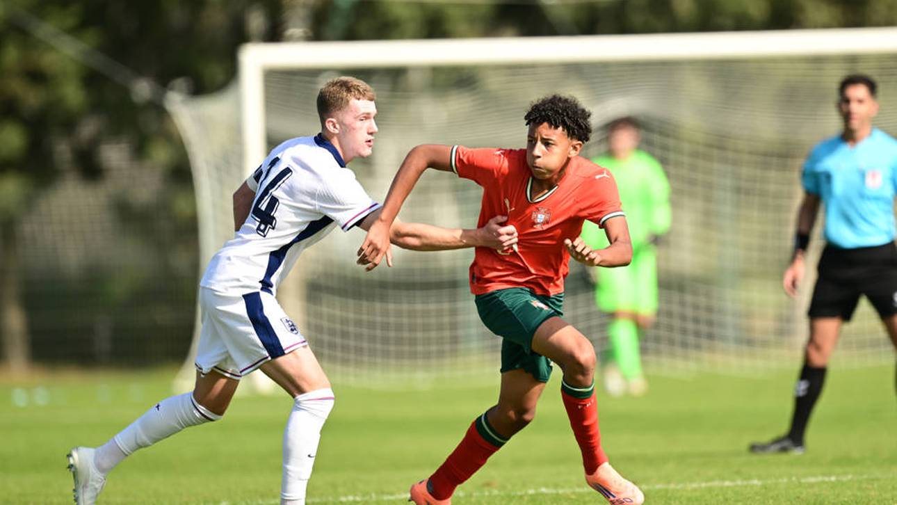 Reggie Watson (l.) im Einsatz für Englands U16-Auswahl