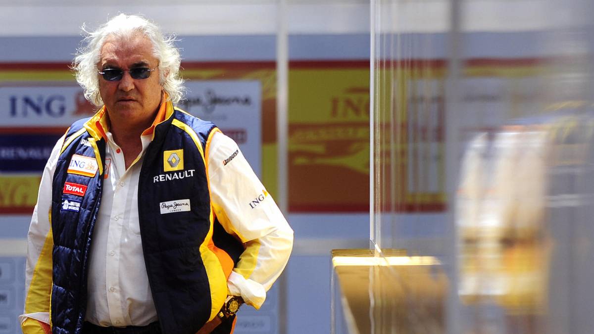 Profiteur der anschließenden Safety-Car-Phase: Teamkollege Fernando Alonso. Vielen kam dieser augenscheinliche "Zufall" damals schon spanisch vor. 2009, kurz nach seinem Rauswurf bei Renault, lässt Piquet die Bombe platzen: Alles war fingiert. Der Drahtzieher, Teamchef Flavio Briatore, wird lebenslang gesperrt