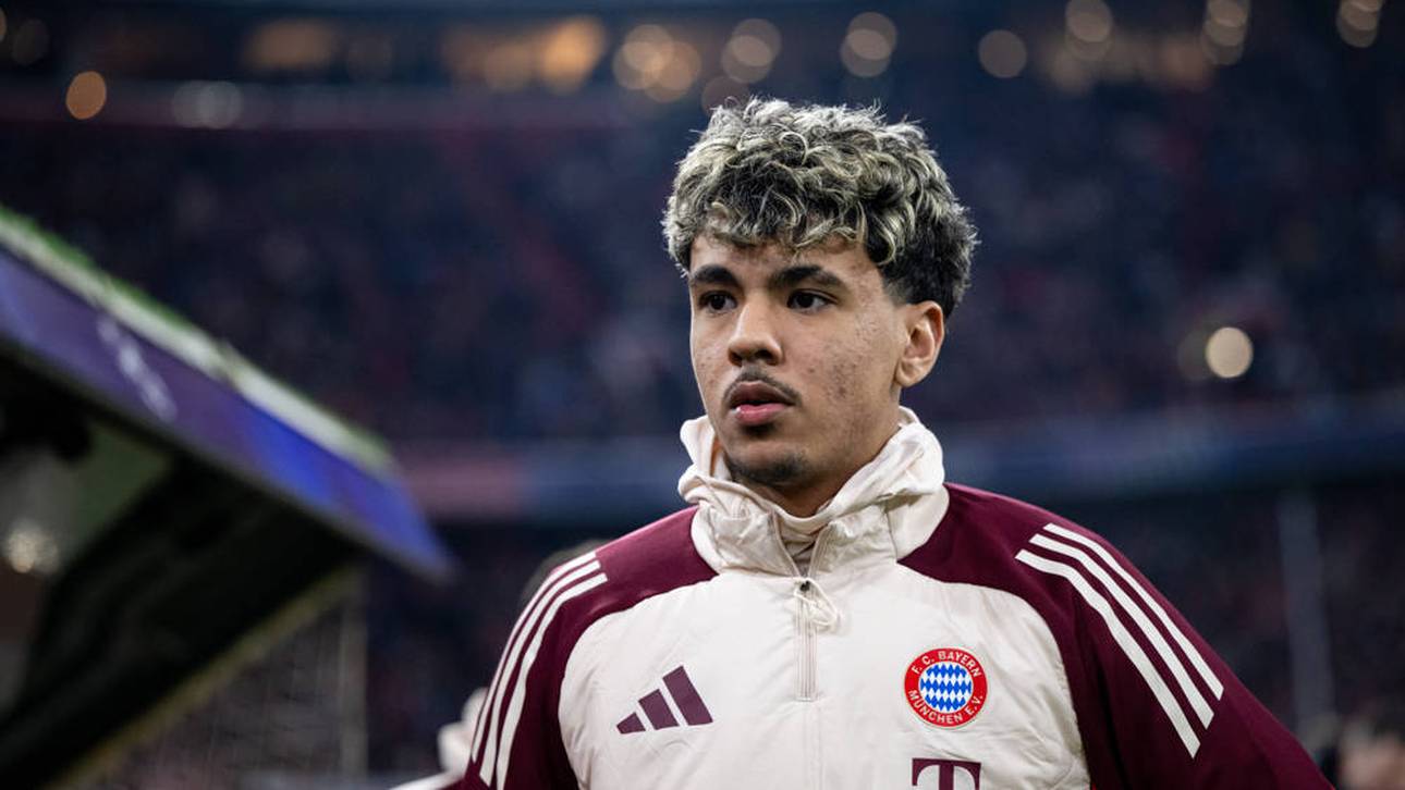 Verlässt Adam Aznou den FC Bayern München noch im Winter?