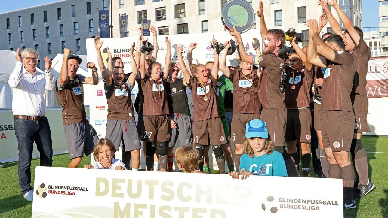 St. Pauli Meister im Blindenfußball