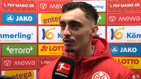 Paul Nebel hat seinen ersten Treffer für den 1. FSV Mainz 05 erzielt. Nach dem Spiel erklärt er seinen Torjubel.