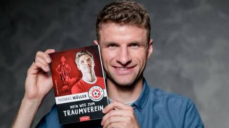 Bayern-Star Thomas Müller stellt erstmals sein eigenes Kinderbuch vor 