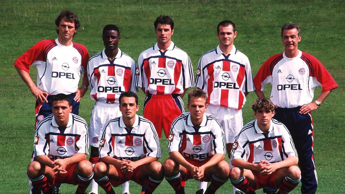 BERKANT GÖKTAN: Erkennen Sie den Mann links unten? Das war einmal Bayerns große Stürmerhoffnung. Immerhin zwei Bundesligatore hat Göktan auf seiner Visitenkarte stehen. Dazu viel Ärger, lange Pausen ohne Verein und ein Abstieg (mit Umweg Thailand) bis in die Regionalliga, wo er 2014 seine Karriere endgültig beendet.