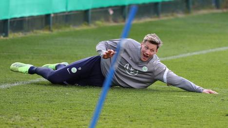 Der VfL Wolfsburg hat sich zu einem Top-Team in der Bundesliga gemausert und ist auf Champions-League-Kurs. Sportdirektor Marcel Schäfer spielt das bei den Verhandlungen in die Karten.