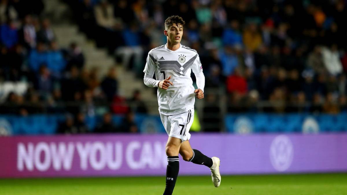 KAI HAVERTZ (20): Das Mittelfeld-Juwel von Bayer Leverkusen wartet bei Löw noch auf den endgültigen Durchbruch. Die vergangene Länderspielwoche verpasste er verletzt (Muskelfaserriss im linken Oberschenkel). Ist er fit, ist Havertz sicher dabei. Kommenden Sommer strebt er einen Wechsel an. Möglich, dass sich seine Zukunft erst nach der EM entscheidet