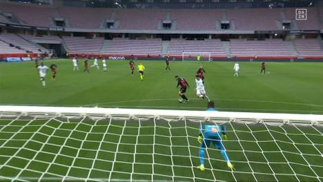 Olympique Marseille erlebt gegen Nizza einen rabenschwarzen Nachmittag. Ein schlimmer Fehler eines Dortmunder Leihspielers führt zu einem Gegentreffer.