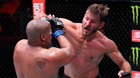 UFC 252: Stipe Miocic (r.) lässt es gegen Daniel Cormier krachen