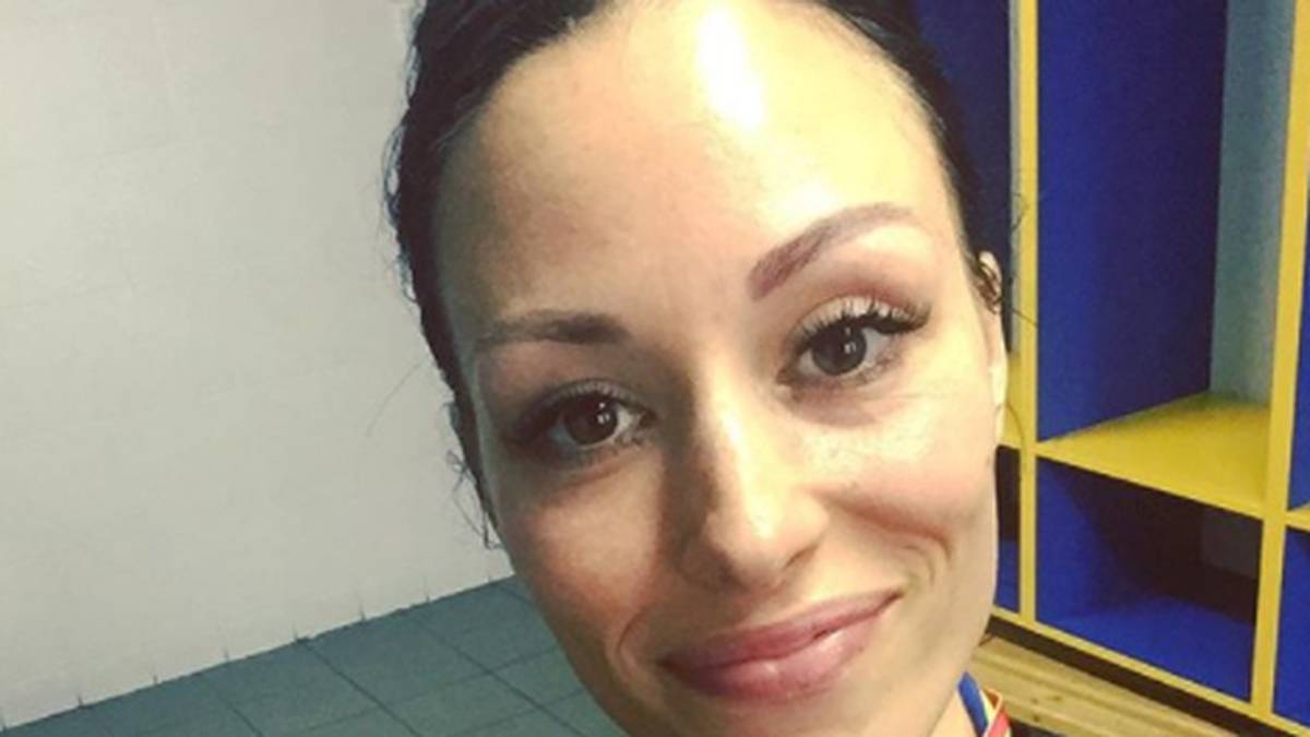 Das muss sie aber nicht. Im Gegensatz zu ihren dänischen Nationalmannschaftskolleginnen ist die Rechtsaußen-Spielerin aber mit 1,69 Meter recht klein