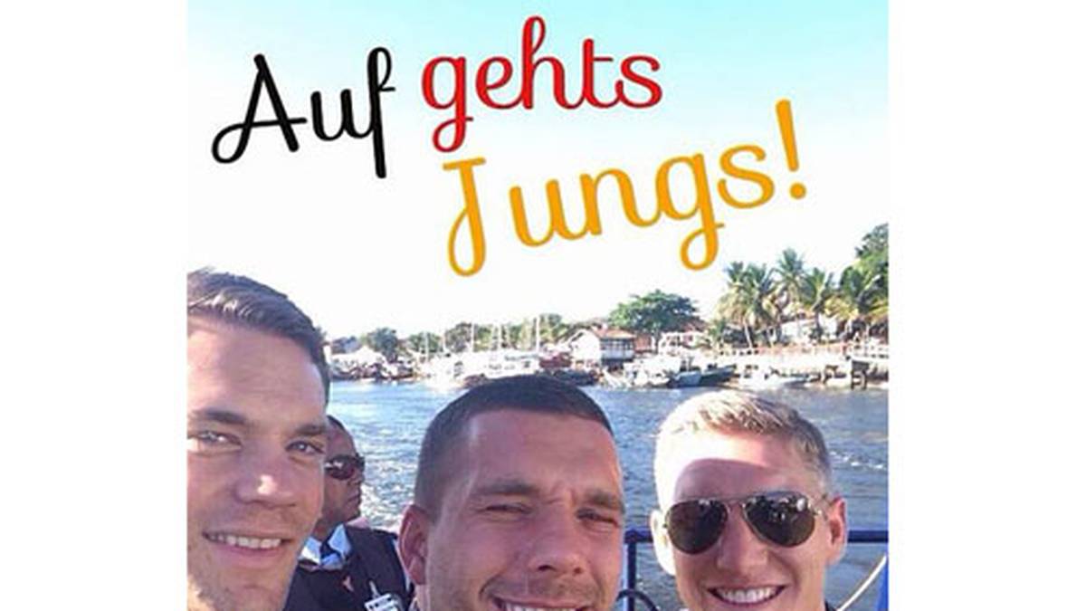 Kaum ist das DFB-Team zur Mission WM-Titel in Brasilien angekommen postet Lukas Podolski ein Foto mit Bastian Schweinsteiger und Manuel Neuer. Die...