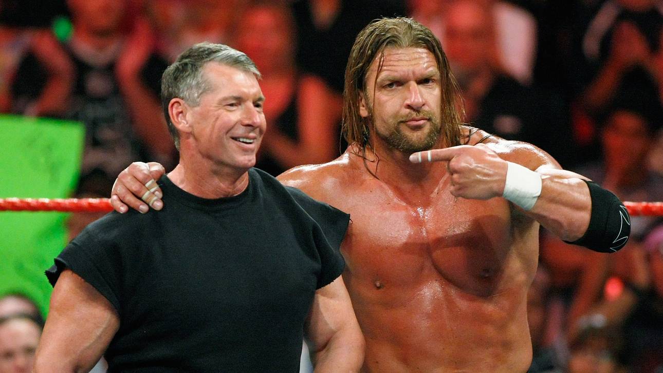 Vince McMahon und Triple H bei einer WWE-Show 2009