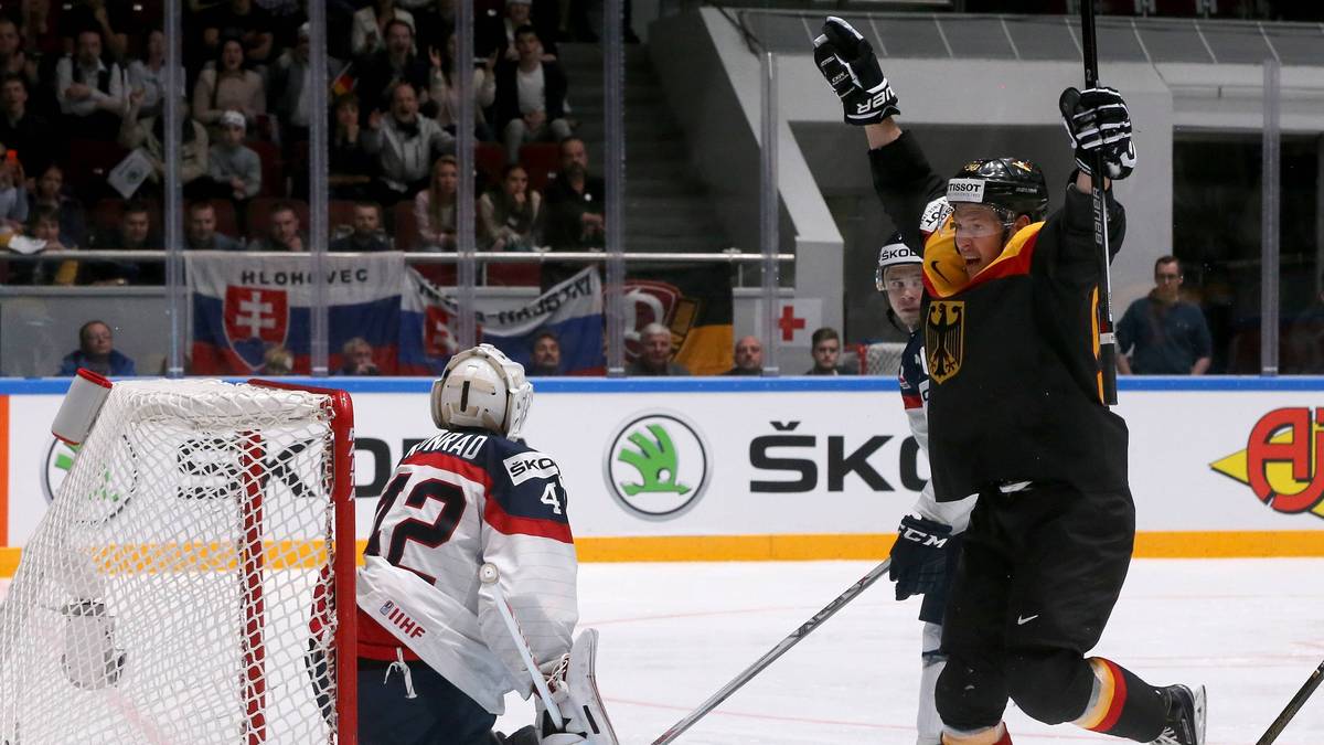 Nach der Klatsche gegen Finnland feiert die deutsche Nationalmannschaft einen wichtigen Befreiungsschlag gegen die Slowakei. Der Traum vom Viertelfinale lebt