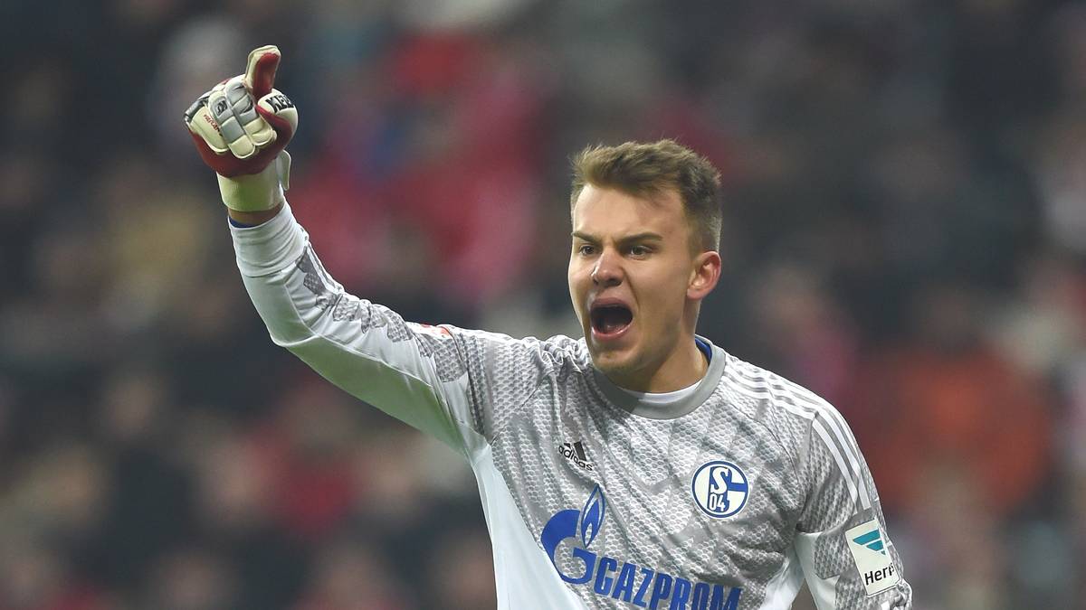 Timon Wellenreuther vom FC Schalke schreit