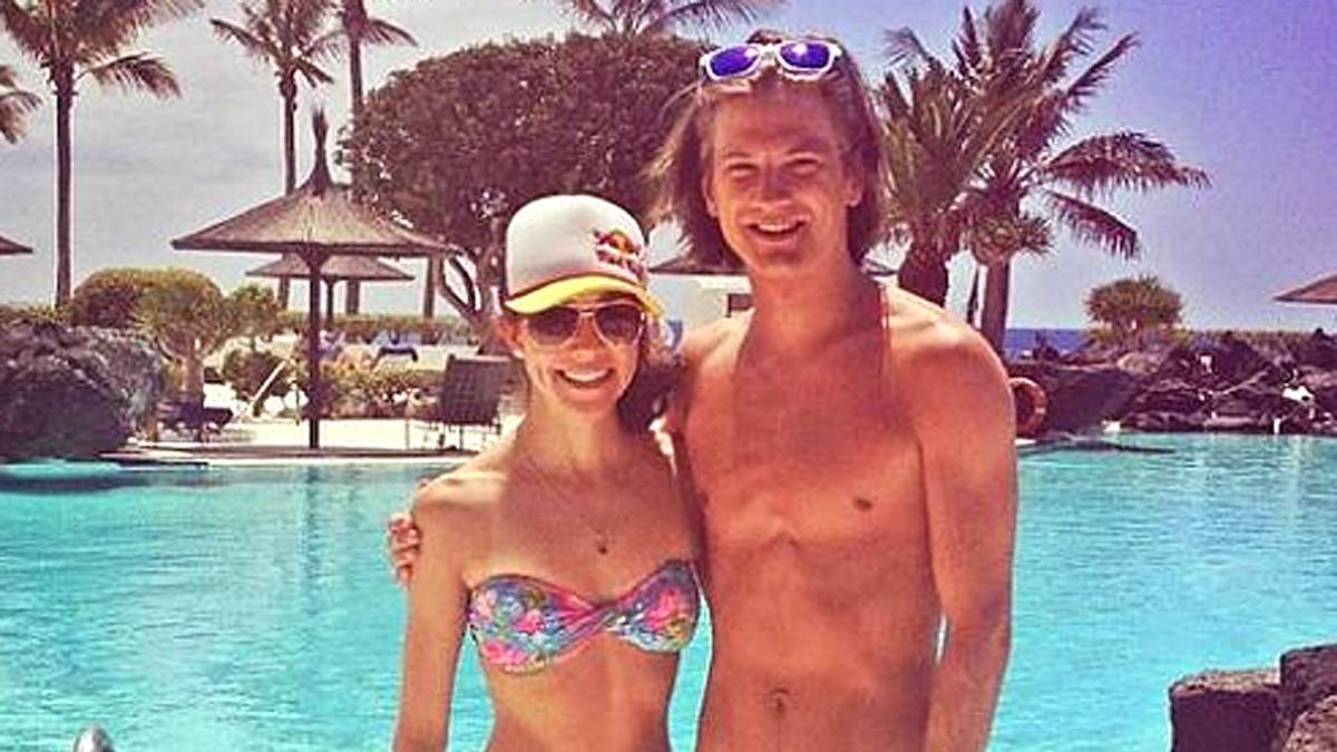 Pech gehabt! Die 21-Jährige ist bereits vergeben. Ihr Freund ist Tom Hilde, ein norwegischer Skispringer