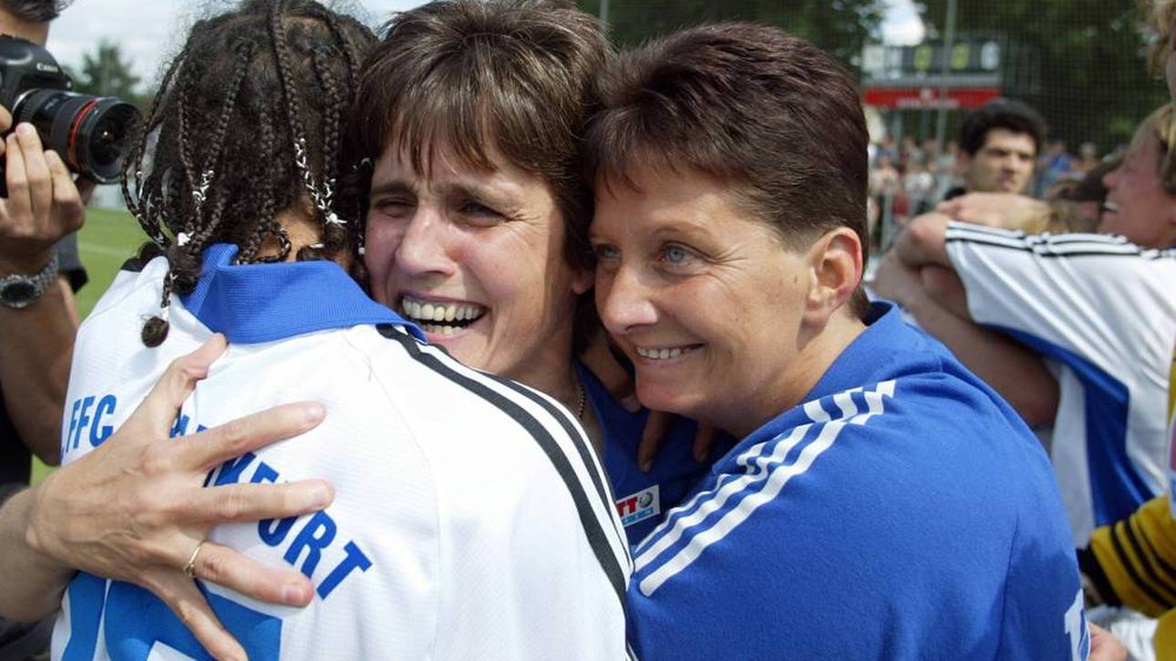 Monika Staab (m.) jubelt über die deutsche Meisterschaft