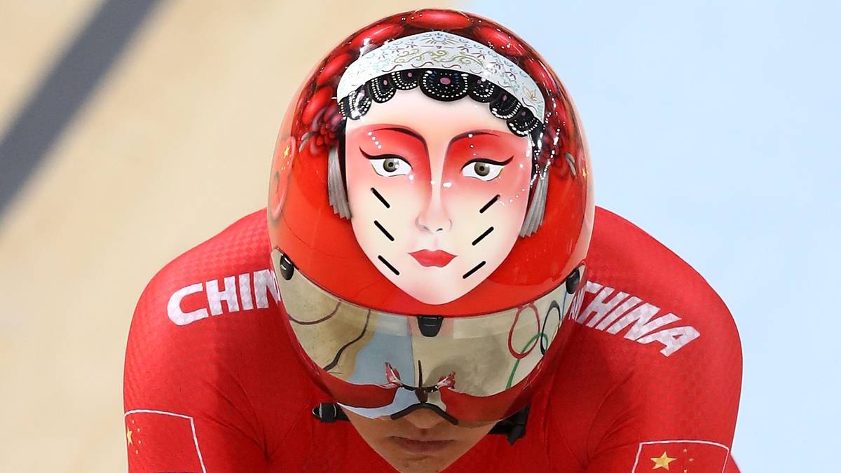 Die chinesische Bahnradfahr-Mannschaft hat einen besonders schönen Kopfschmuck mit nach Brasilien gebracht